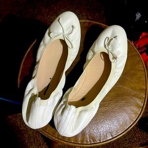 Jcrew Anya scrunched ballerina bow shoes. Cream color, size 11.